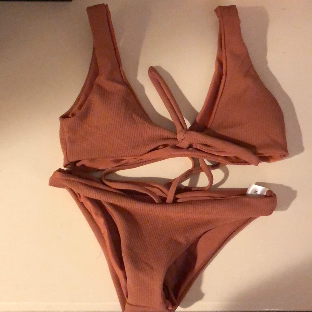 Full set bikini